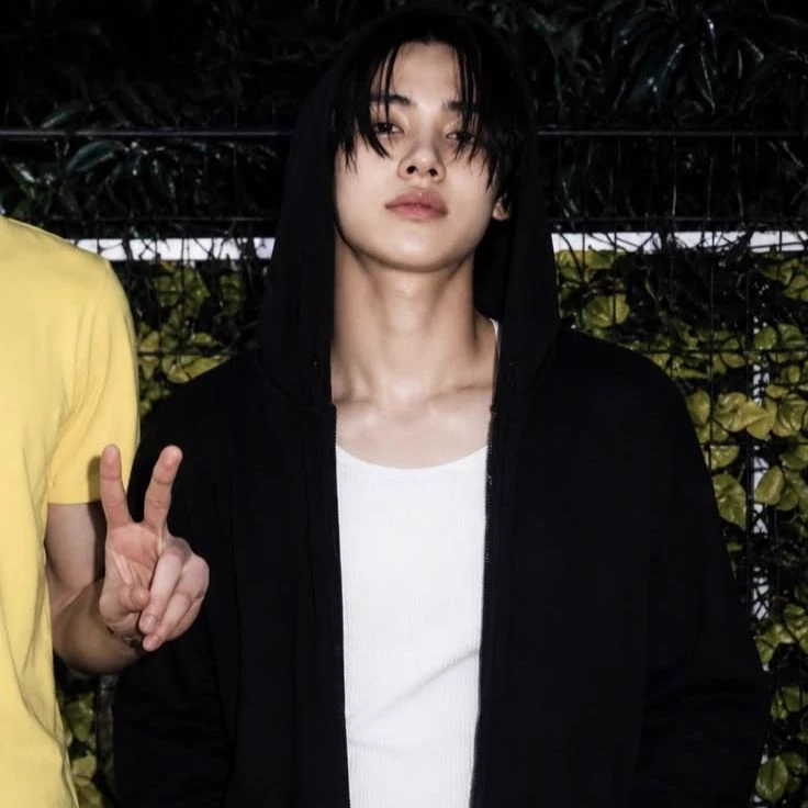 Eom Seonghyeon thumbnail