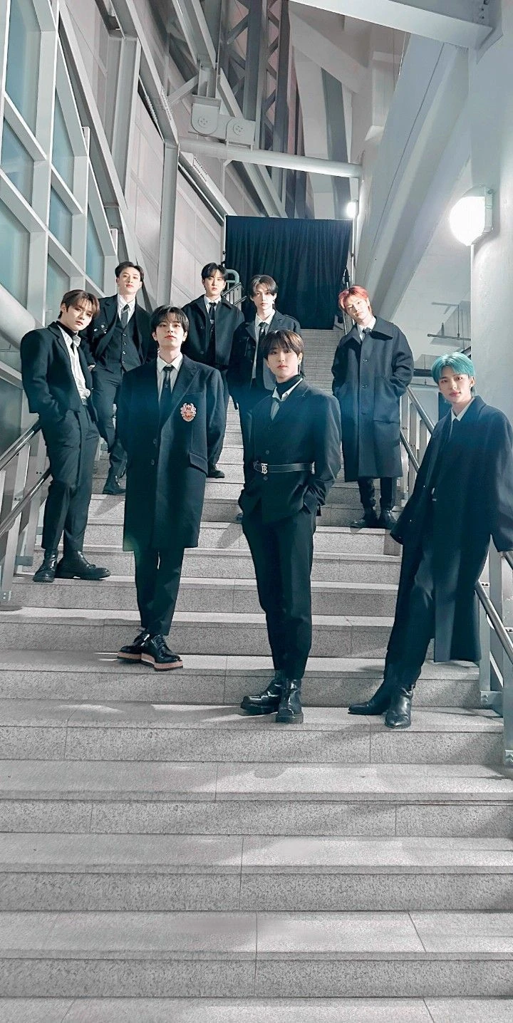 Stray Kids thumbnail