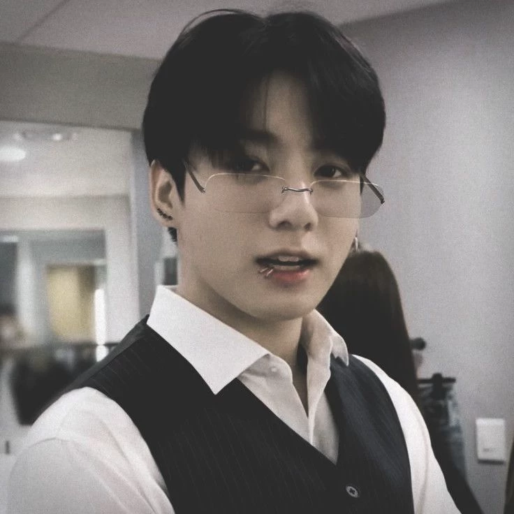 Jeon Jungkook thumbnail