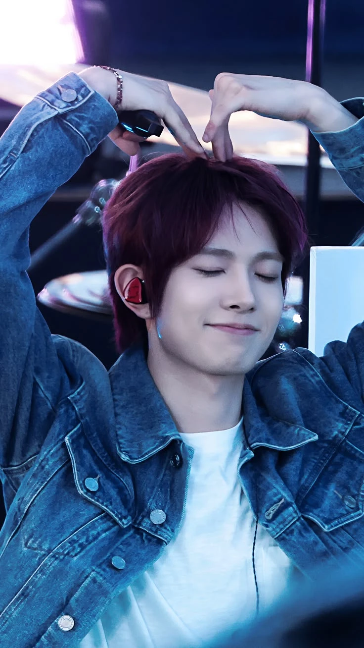 Lee Heeseung thumbnail