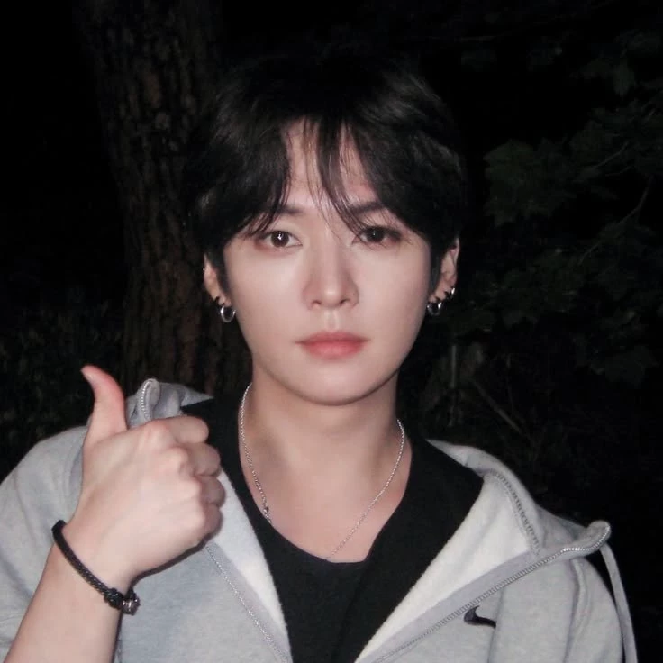 Lee know ~ thumbnail