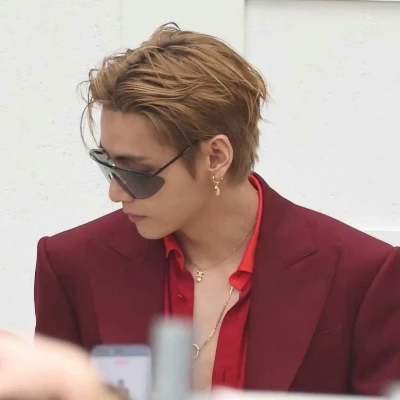 Kim Taehyung thumbnail