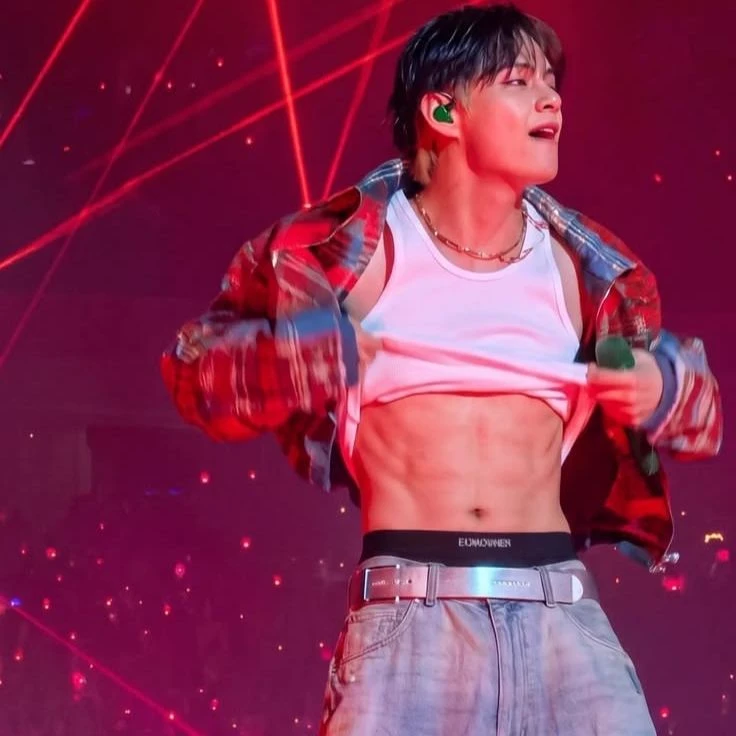 Bad boy Taehyung thumbnail