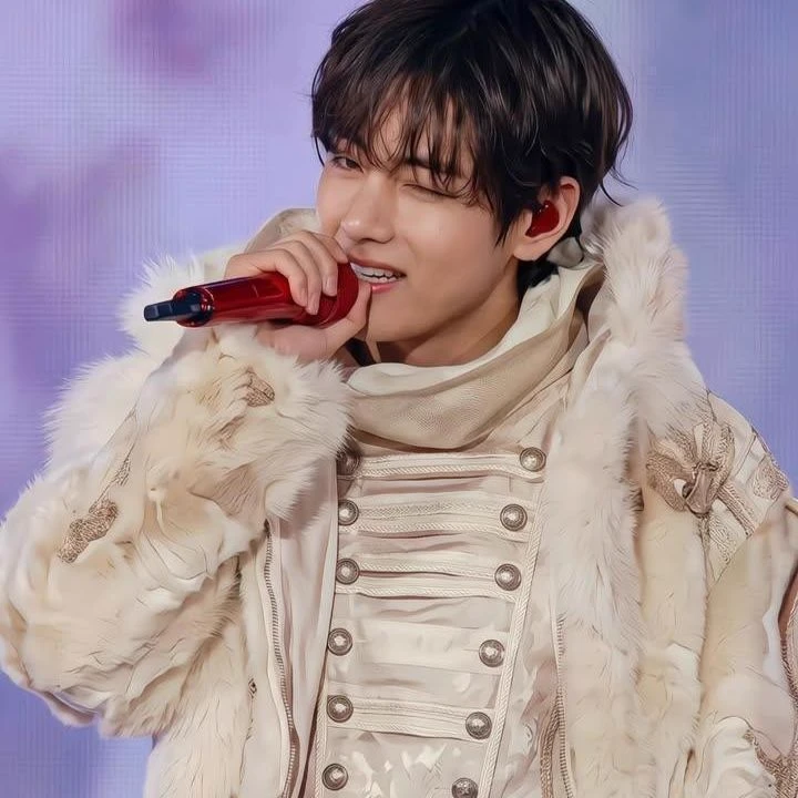 Kim Taehyung thumbnail