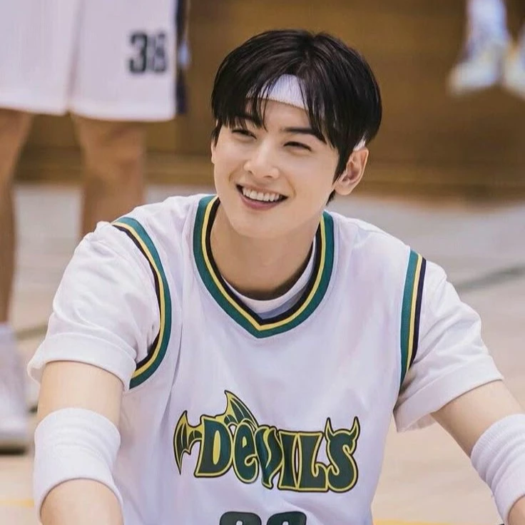 Cha Eun-Woo thumbnail