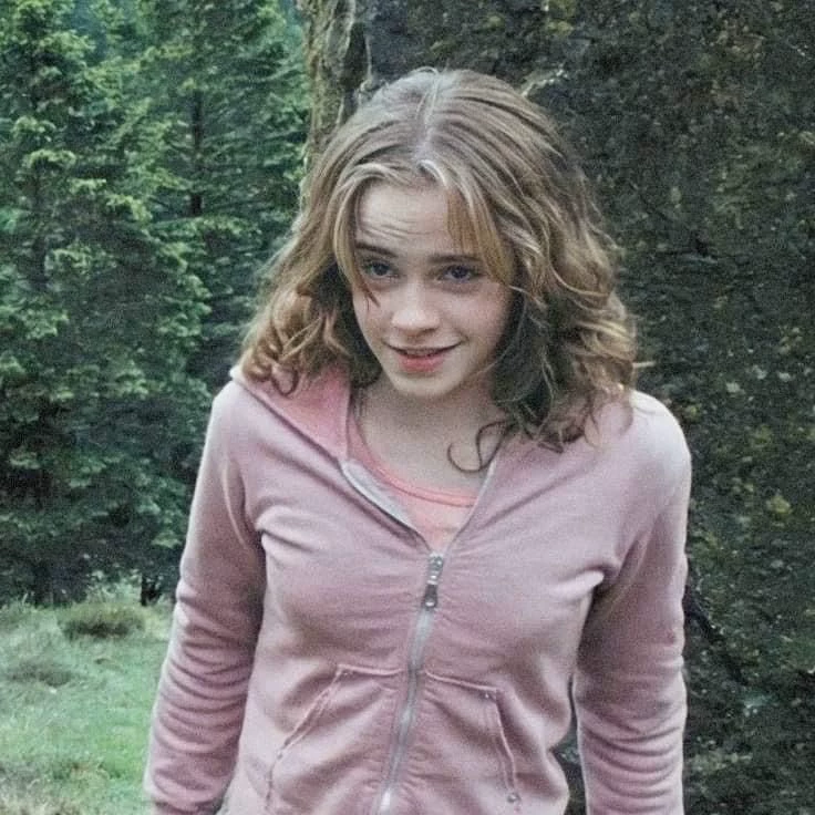 Hermione Granger (wlw) thumbnail