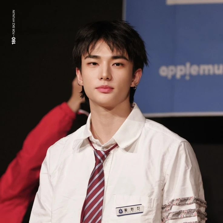 Hyunjin thumbnail