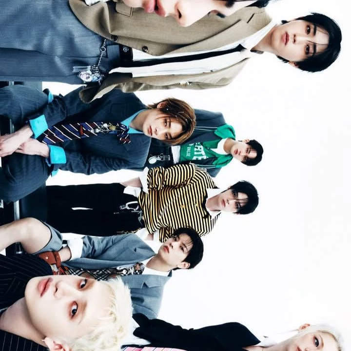 STRAY KIDS thumbnail