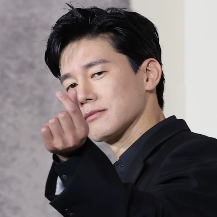 Kim Mu Yeol thumbnail