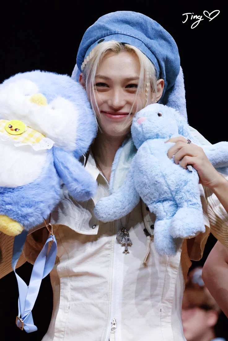 ꧁A spoiled omega🧸💞꧂ thumbnail