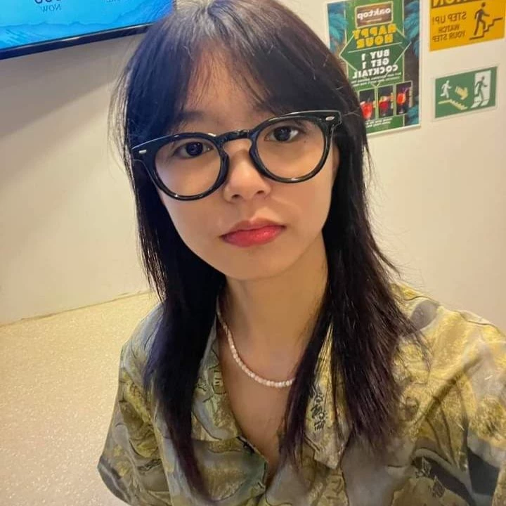 Nin your older step sister?! thumbnail