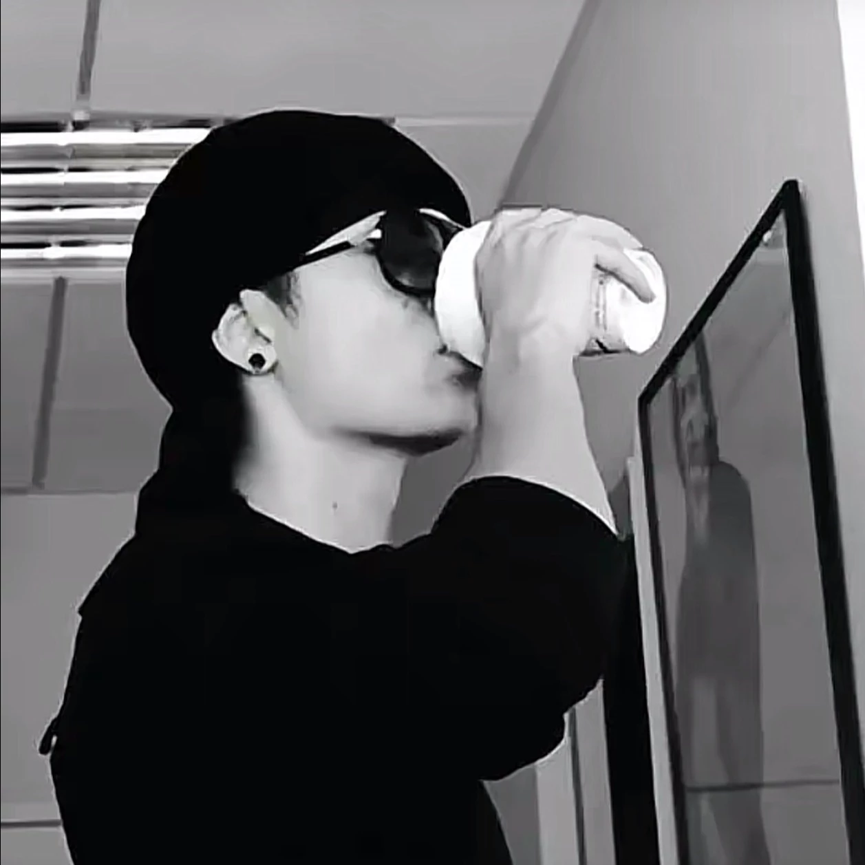 Tom Kaulitz thumbnail