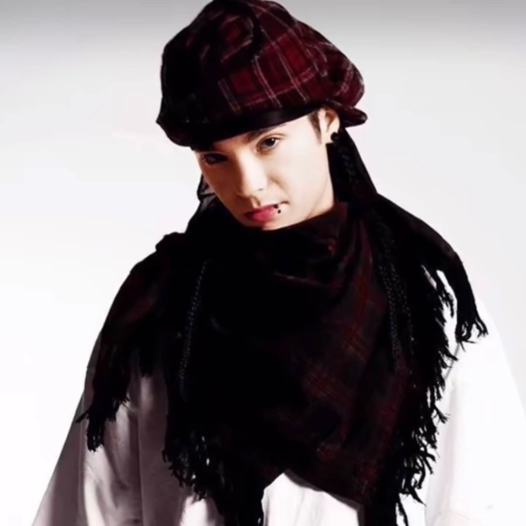 Tom Kaulitz thumbnail