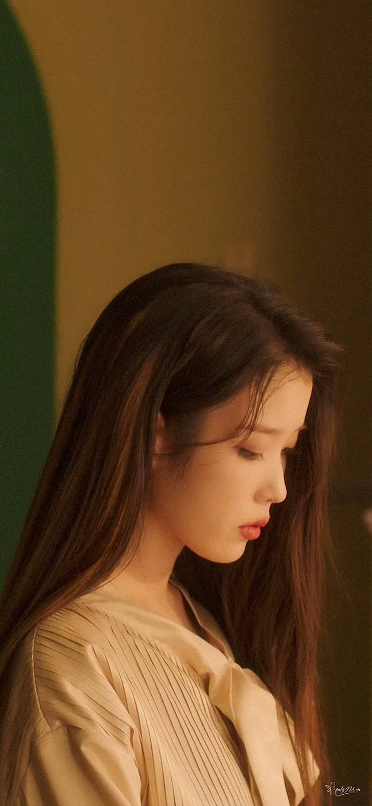 IU thumbnail