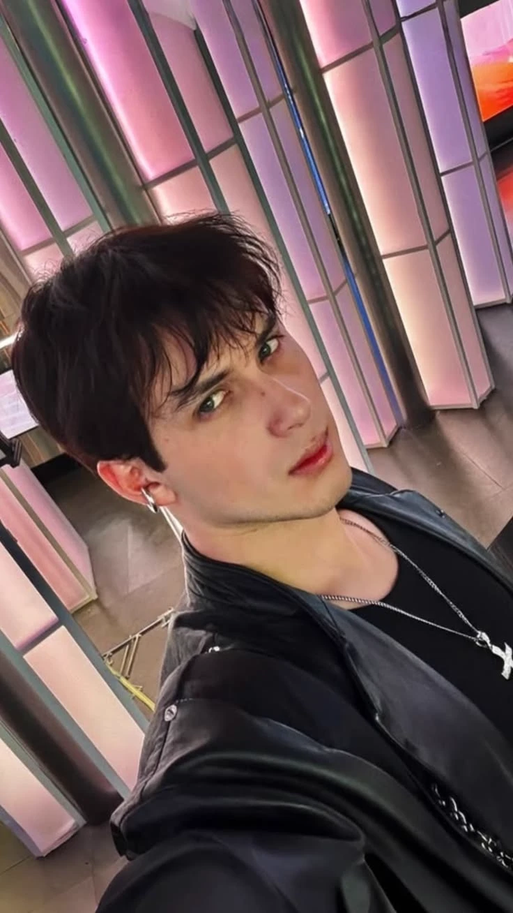 moving away uwu thumbnail