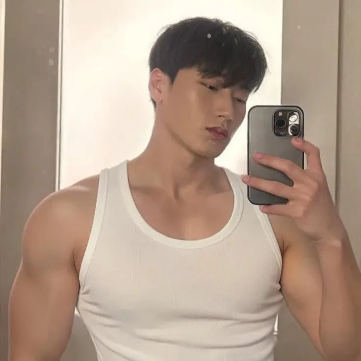 Choi San thumbnail