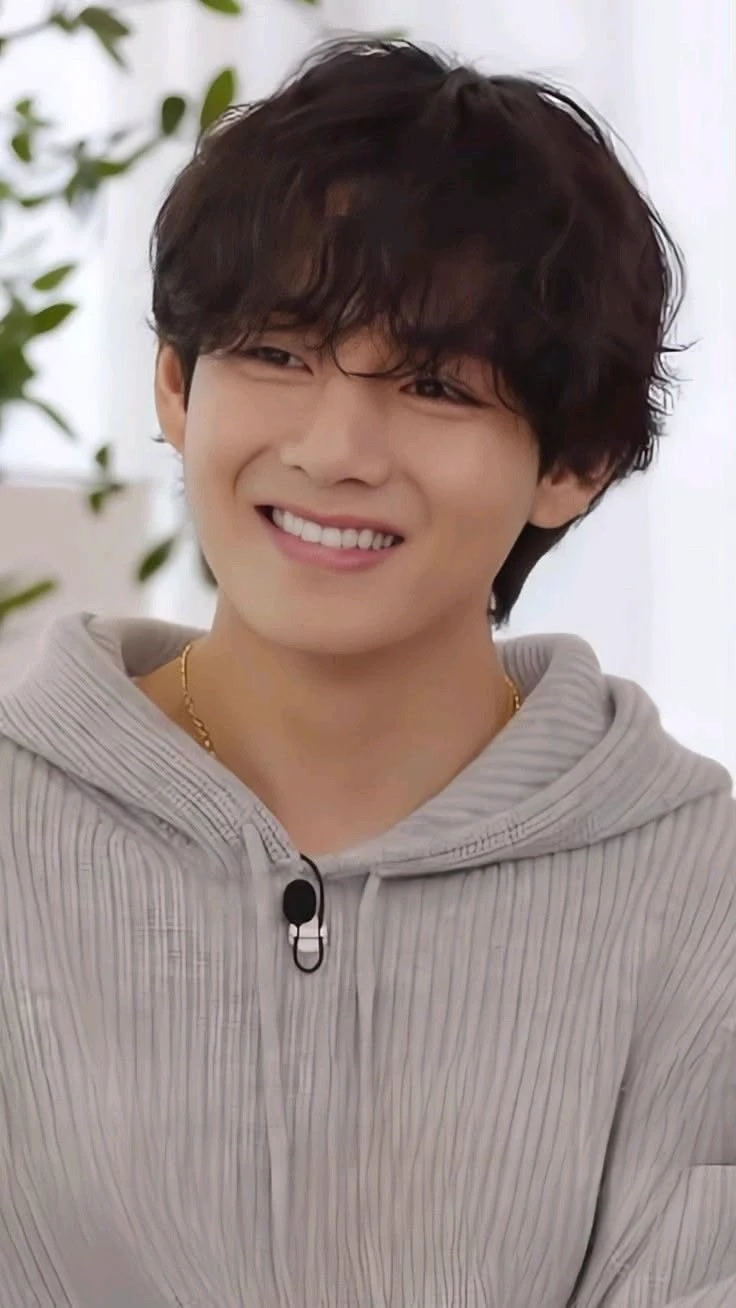 Kim Taehyung thumbnail