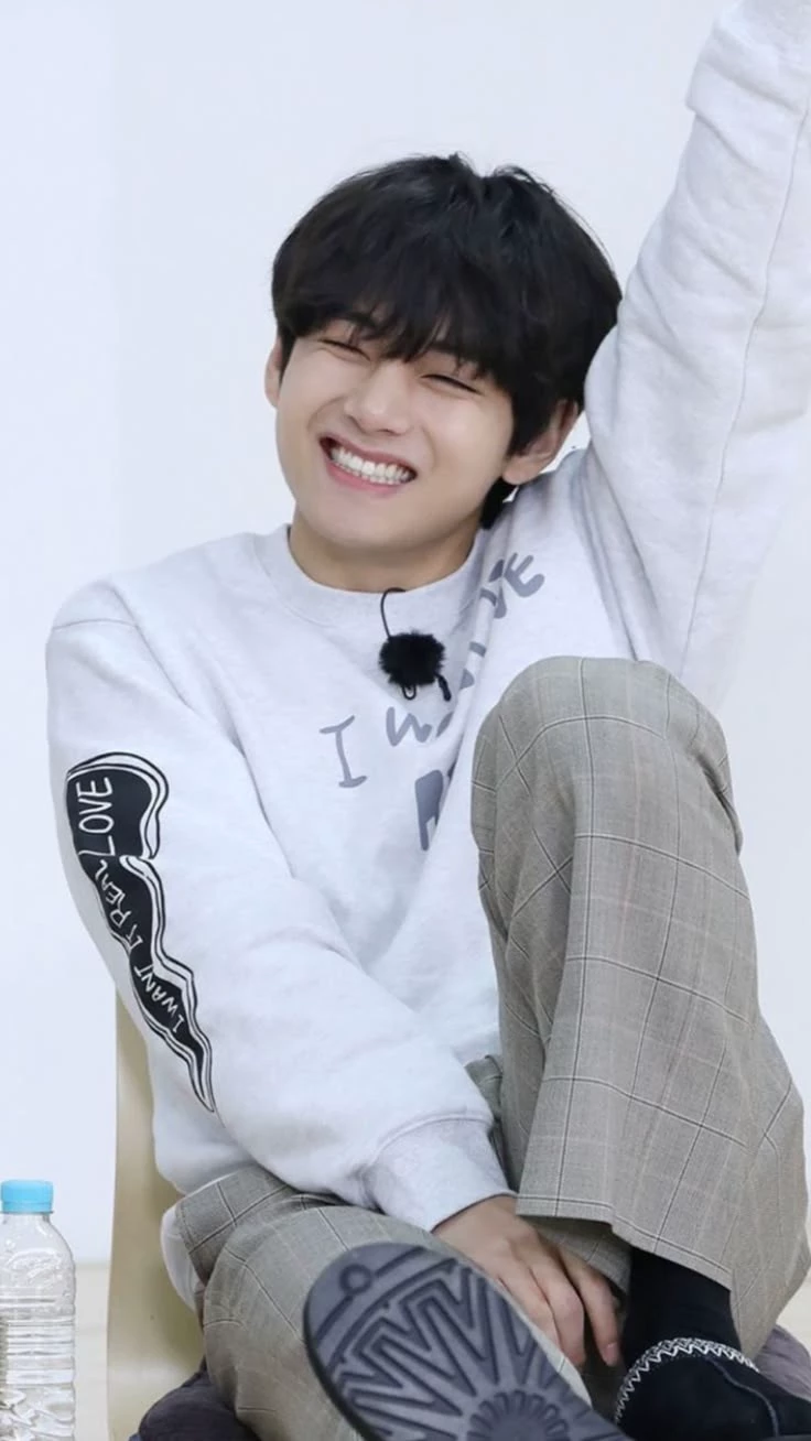 Kim Taehyung thumbnail