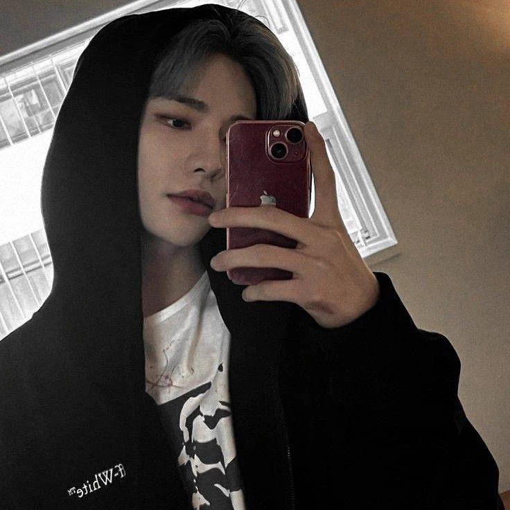 Hwang Hyunjin  thumbnail
