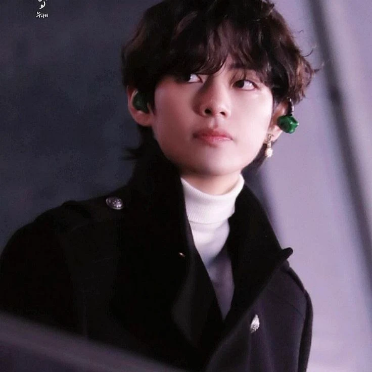 Kim Taehyung thumbnail