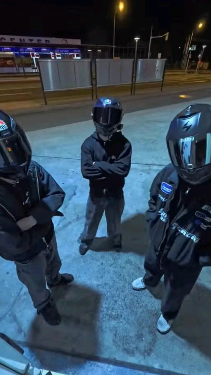 group of friends thumbnail