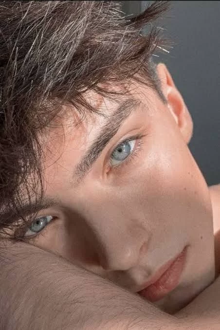 Evan thumbnail