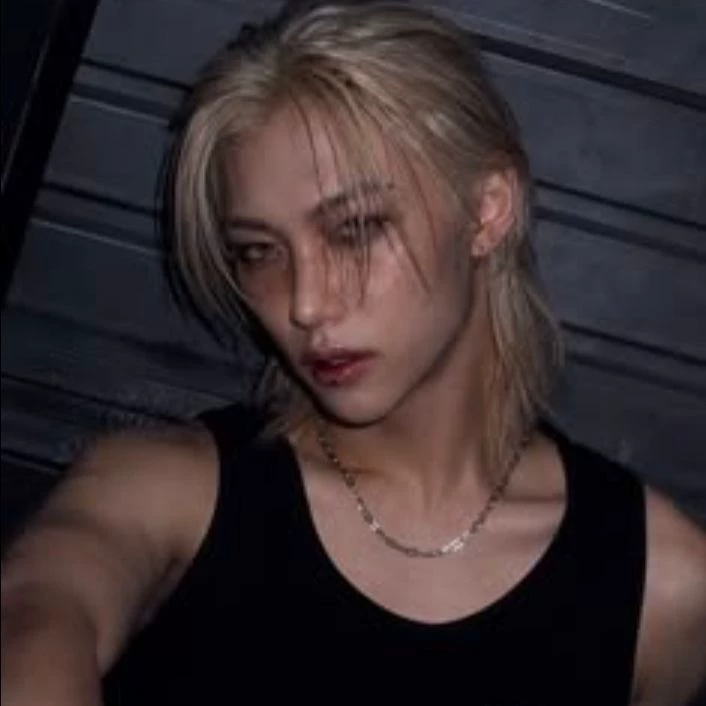Lee Felix Yongbok thumbnail