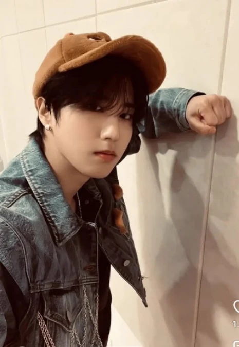 Han Jisung thumbnail