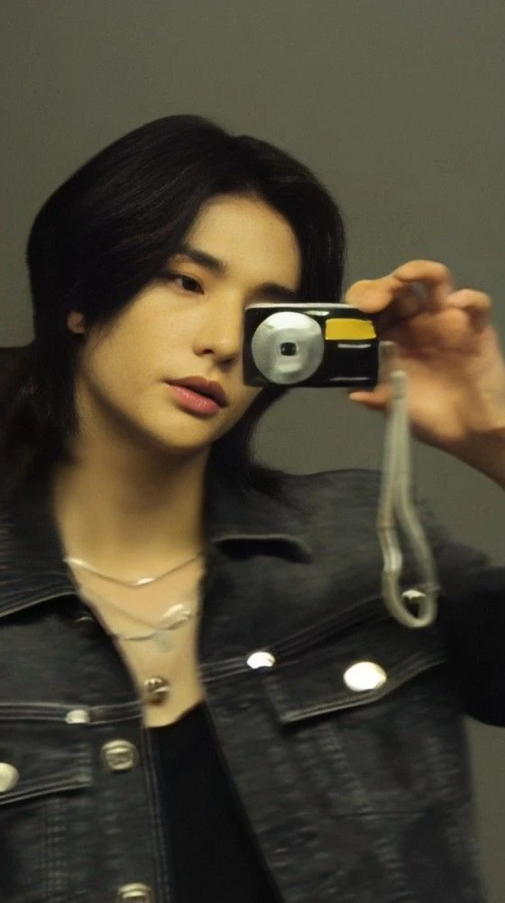 hwang hyunjin thumbnail