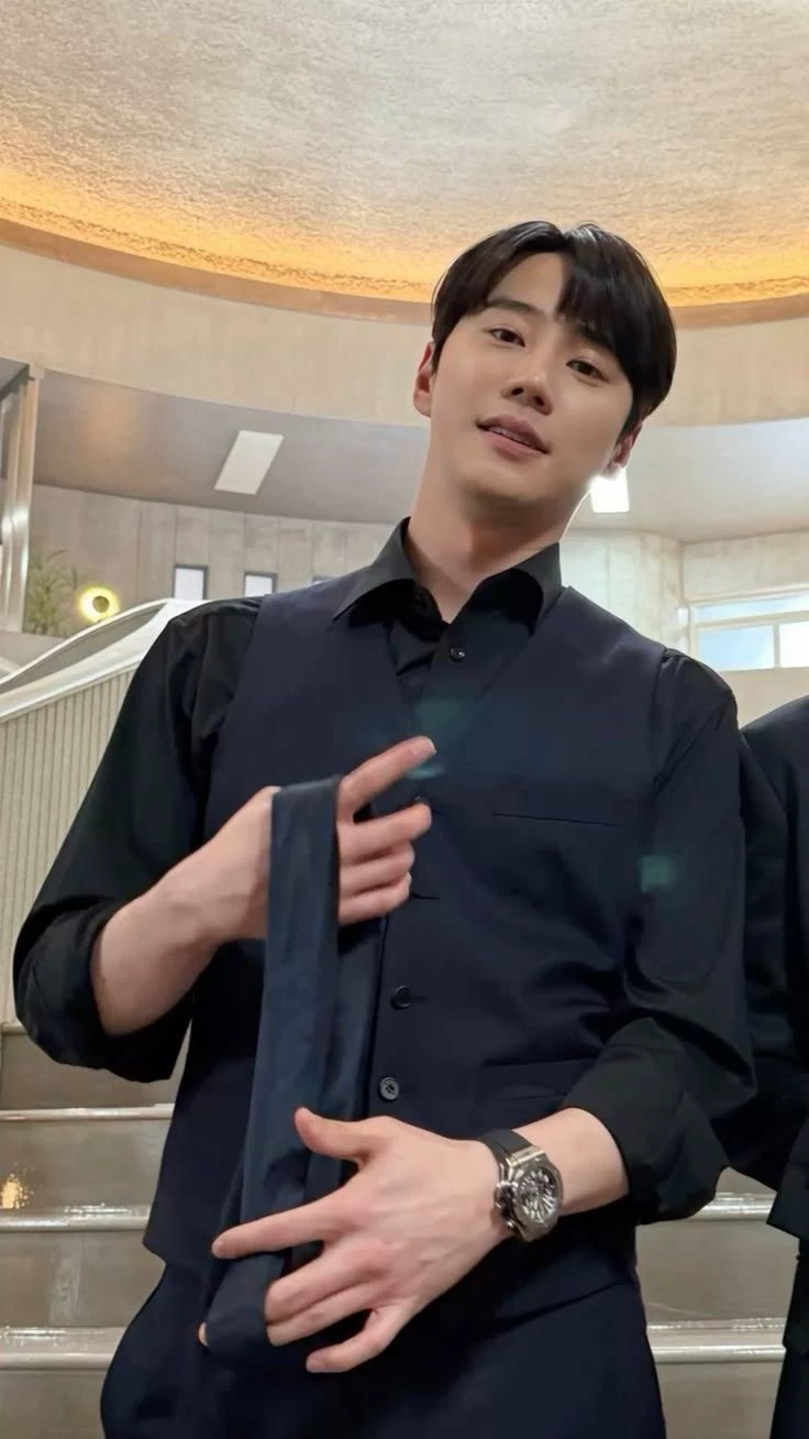 · Jun He · thumbnail
