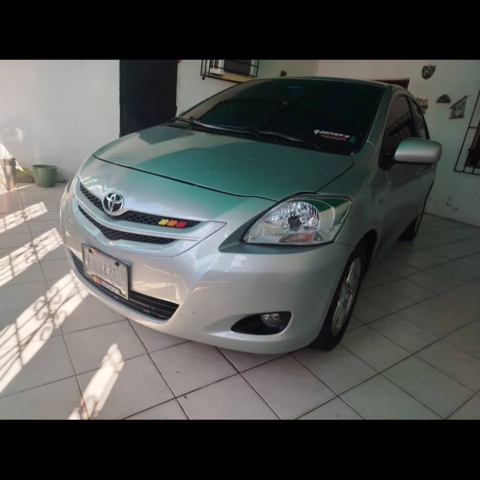 Toyota Yaris thumbnail