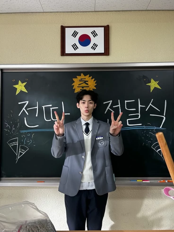 Lee Seung-gyu thumbnail