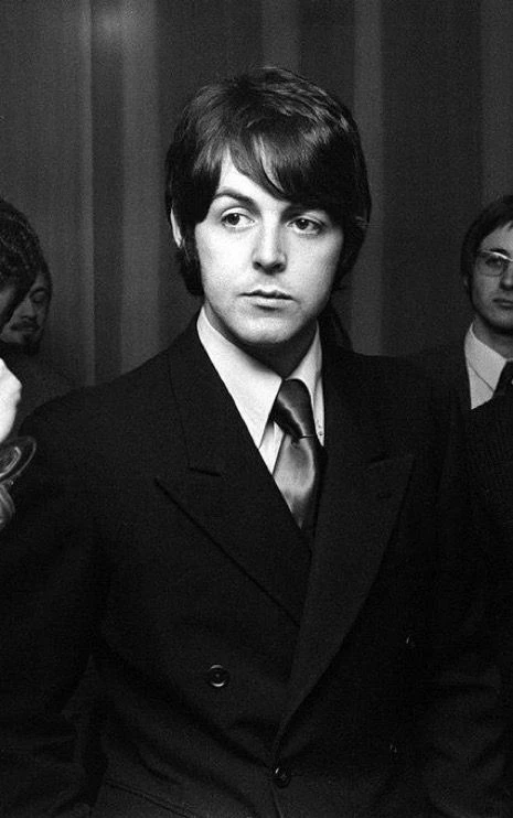 Paul McCartney thumbnail