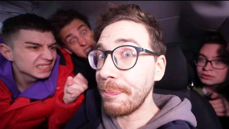 A4 convertible thumbnail