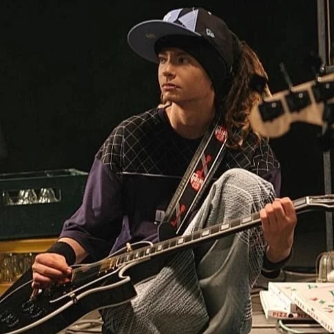 Tom Kaulitz thumbnail