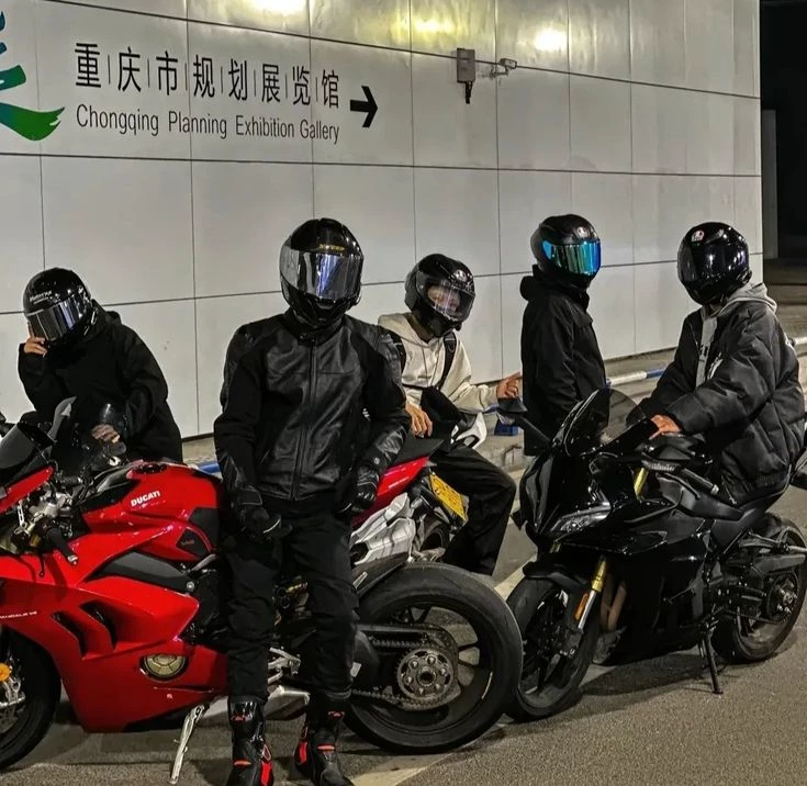 Biker group  thumbnail