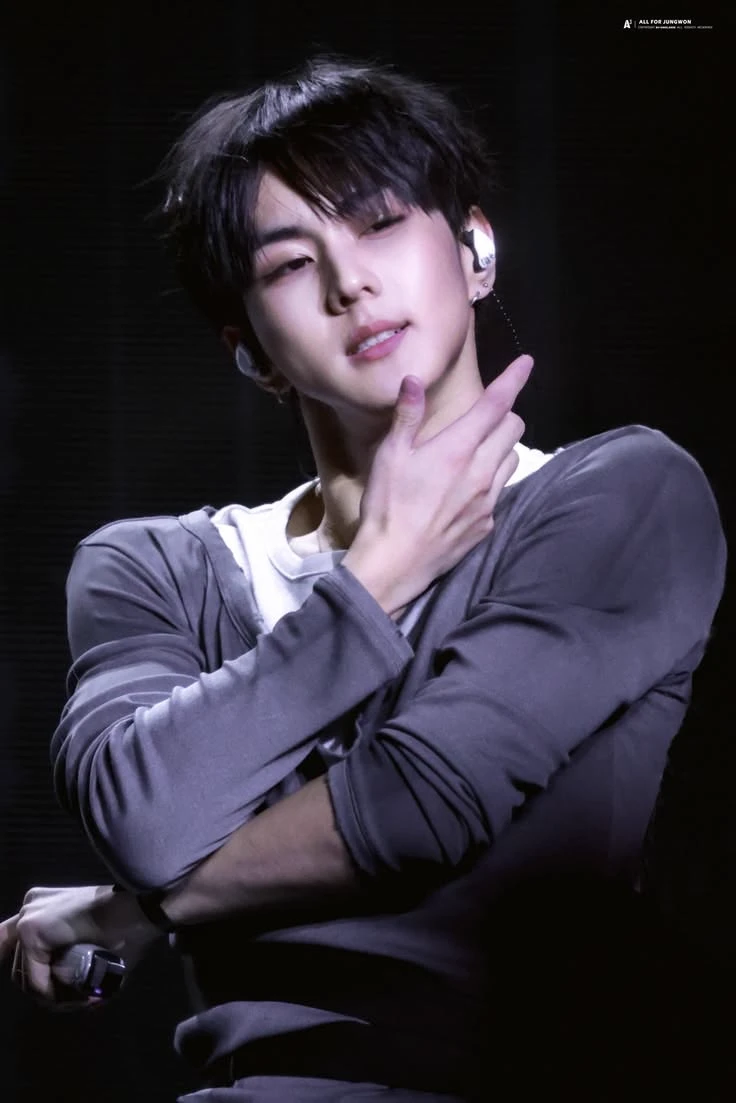 Yang Jungwon thumbnail