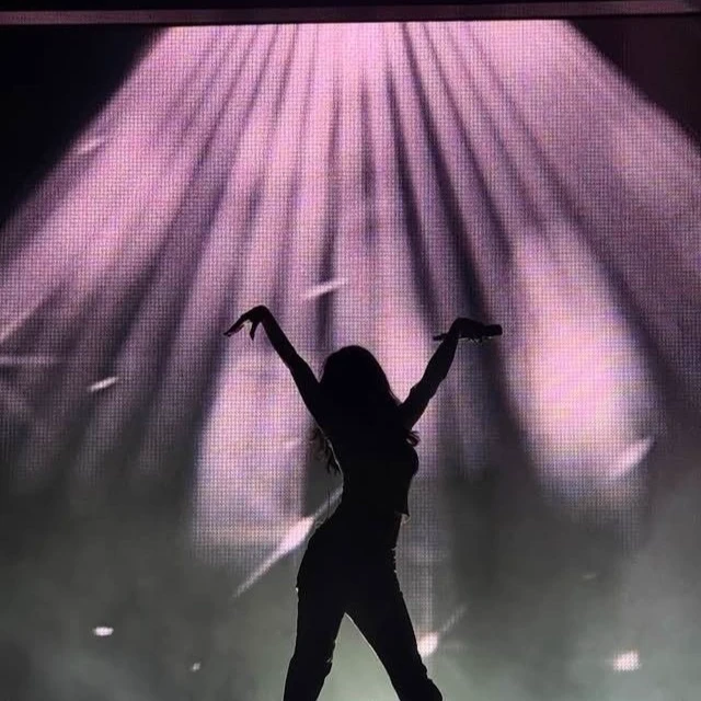 Idol thumbnail