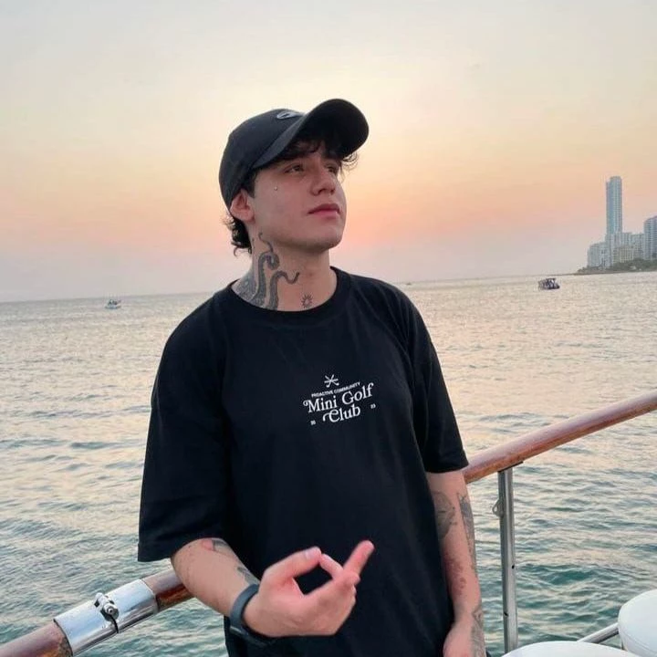 Andresitoow thumbnail
