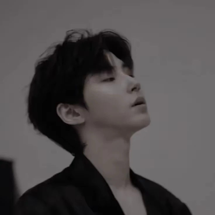 Hwang in yeop  thumbnail