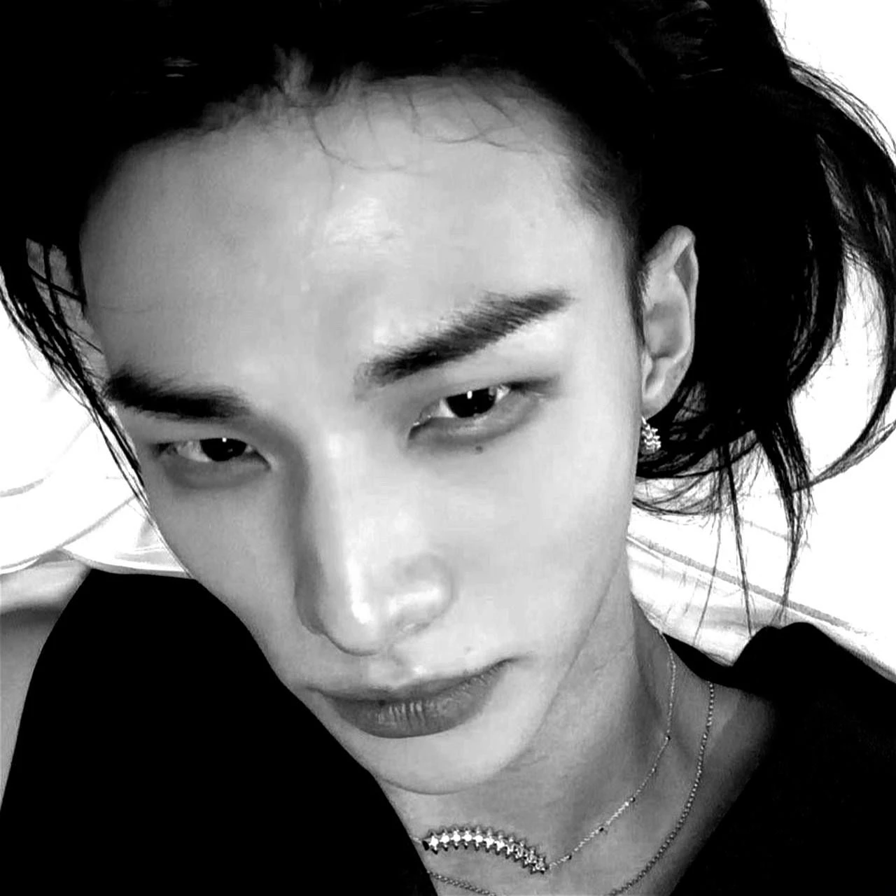 Hwang Hyeonjin thumbnail