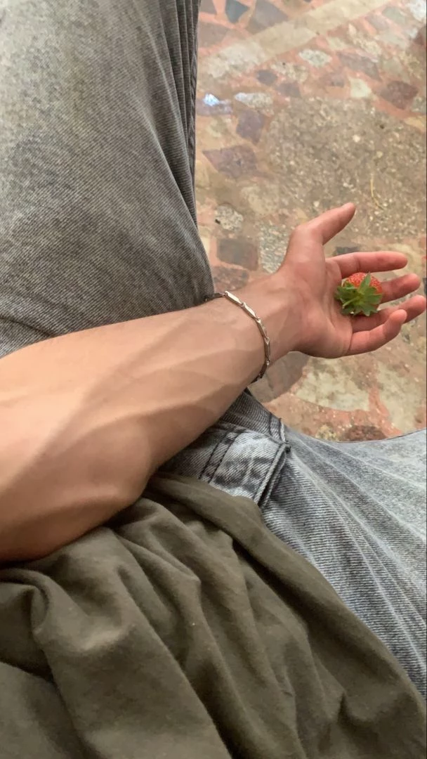 martin thumbnail
