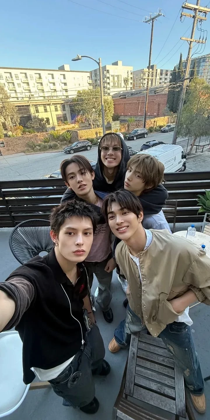 Cortis (martin, sean, keonho, james, juhoon) thumbnail