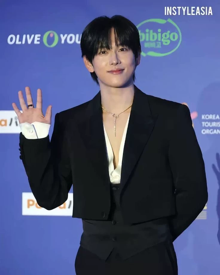 Yim Siwan thumbnail