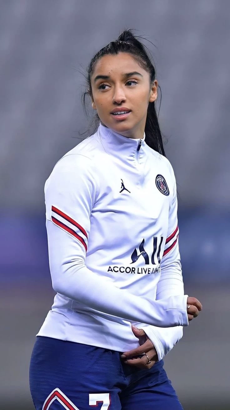 Sakina Karchoui thumbnail