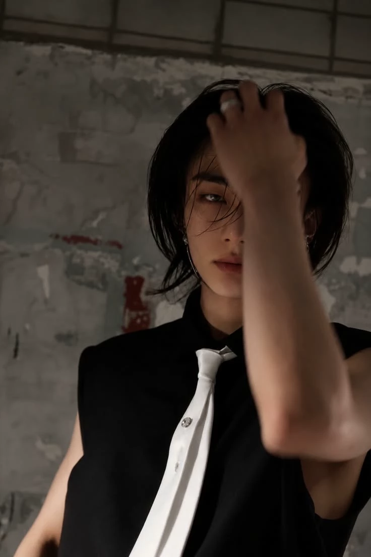 Hwang Hyunjin thumbnail