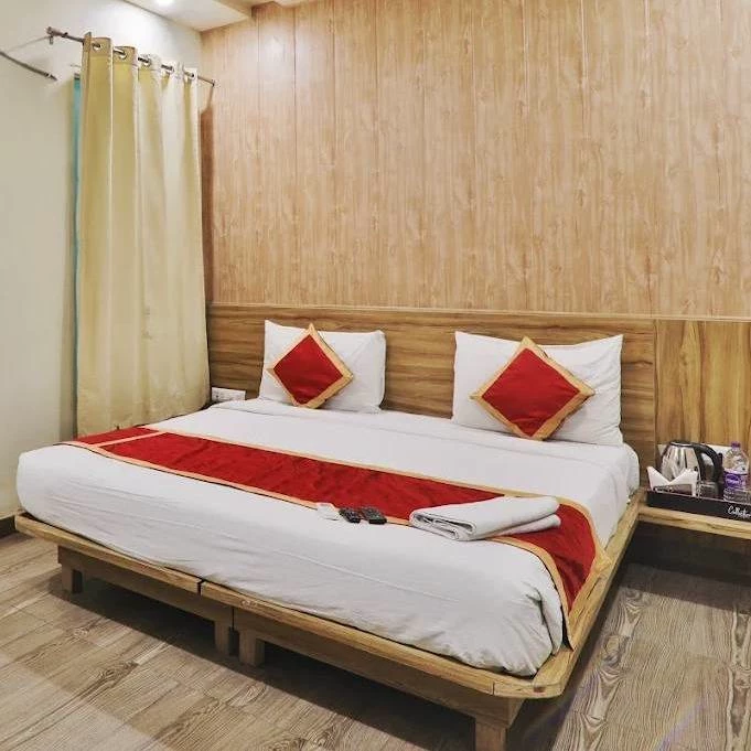 Hotel Aarya