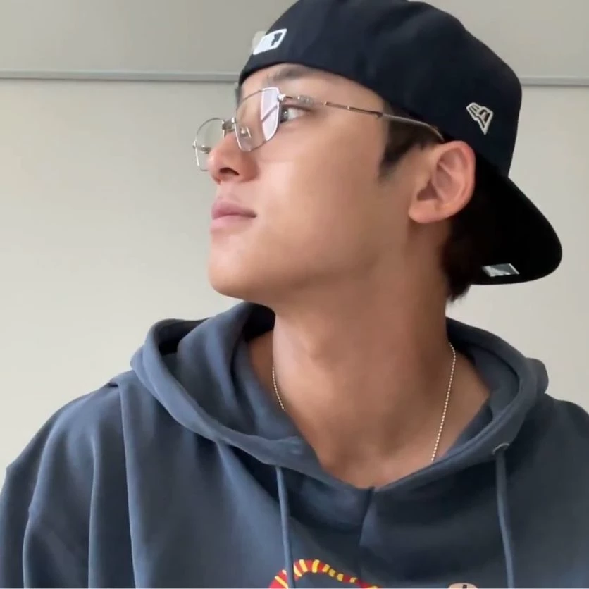 Kim Mingyu thumbnail