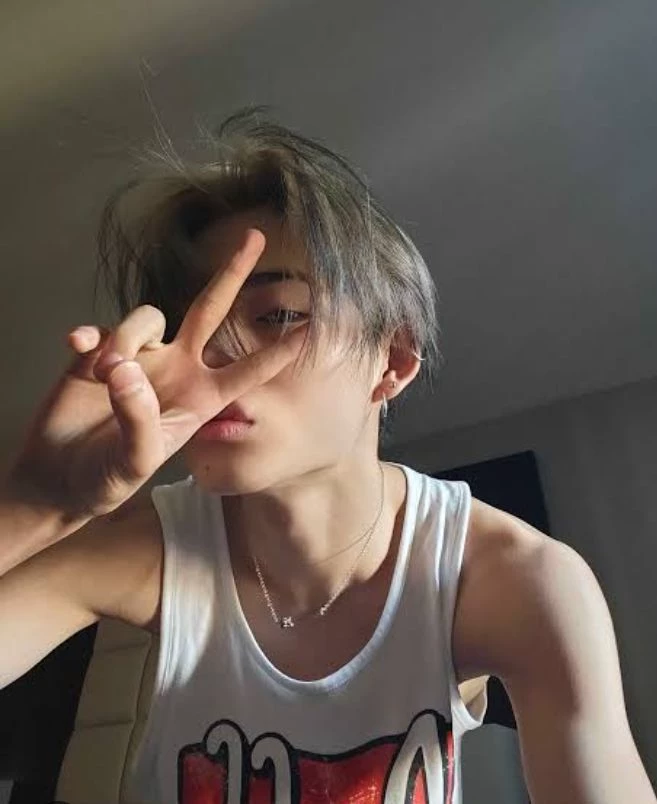 Niki-(bl, catboy) thumbnail