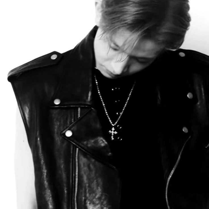 Lee heeseung thumbnail